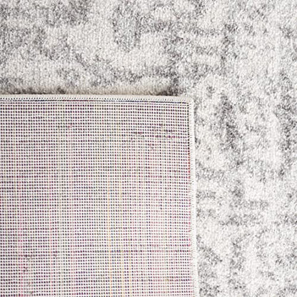 SAFAVIEH Madison Area Rug 6'7"x9'2", Silver & Ivory MAD603G